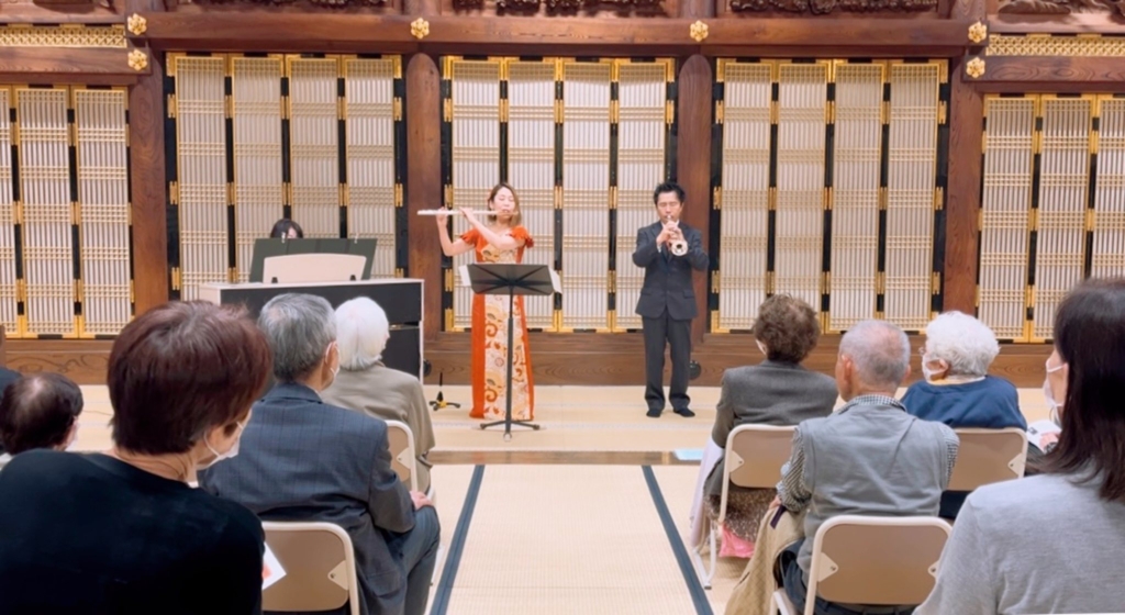 林幽寺にて、夫・藤井幹人（Tp）、川岸香織さん（Pf）と共にコンサート
