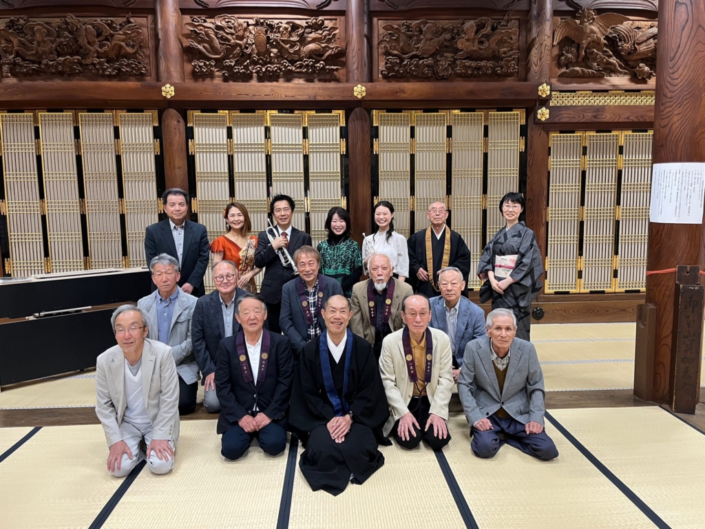林幽寺にて、夫・藤井幹人（Tp）、川岸香織さん（Pf）と共にコンサート